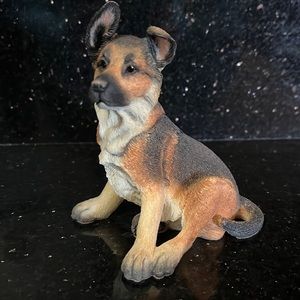 COUNTRY ARTISTS GERMAN SHEPARD PUPPY FIGURINE